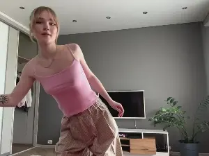 Cam4 Live Sex Cam of LilliamToo