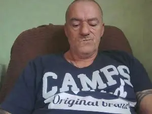 Cam4 Live Porn of rogue47550