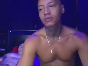 Cam4 Nude Webcam of johnactivo22cm