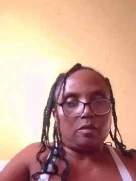 Cam4 Free Live Porn of momsexy_xxx