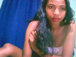 Cam4 Live Porn of Fitiavana8