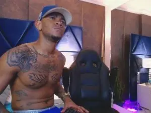 Cam4 Free Live Porn of blacked_69