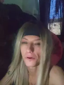 Cam4 Live Sex of Badgirl91919
