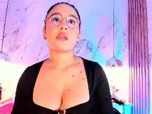 Cam4 Nude Webcam of MeganQueen_