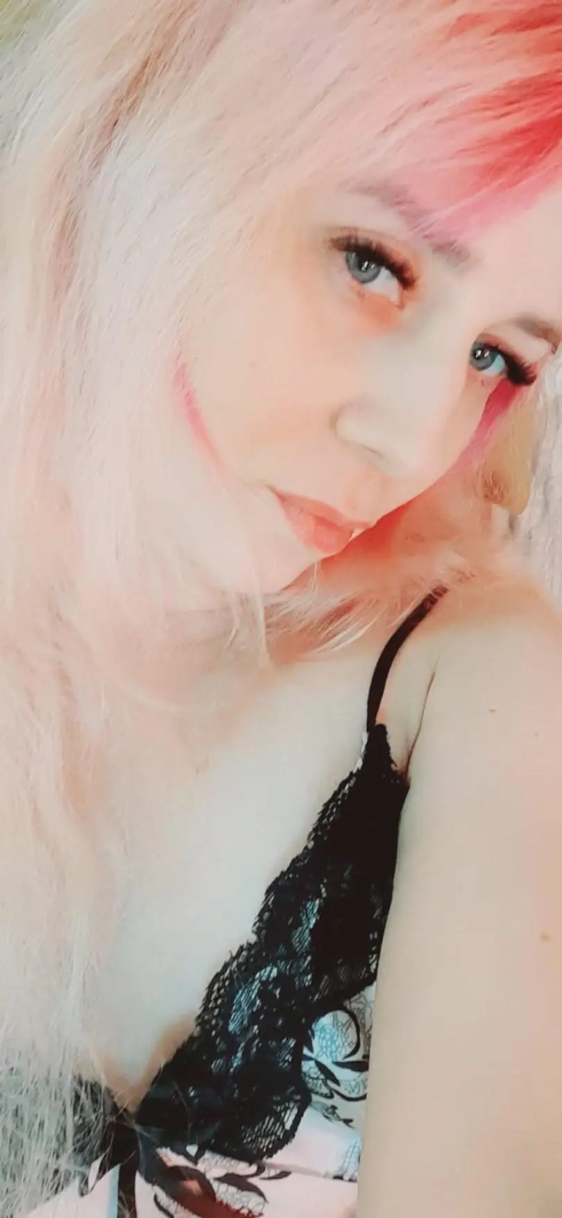 Nicolette69v