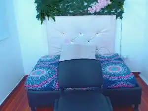 Cam4 Free Porn Cam of samy_valentina