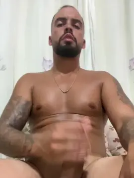 Cam4 Live Sex of lucasdotadorj23