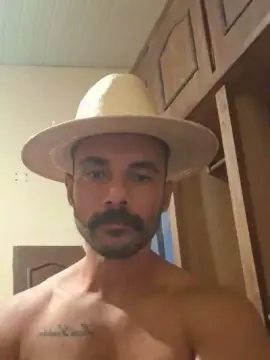 Cam4 Live Porn of macedoxxxbr
