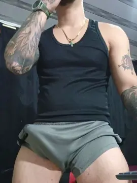 Cam4 Live Sex of Im_massimo777