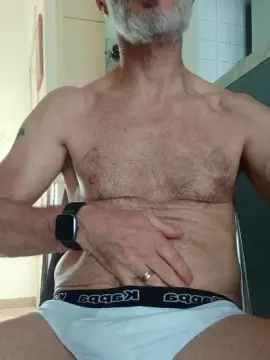 Cam4 Watch Live Sex Cams of ItalSilverDaddy