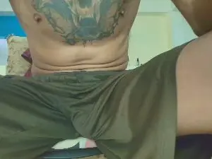 Cam4 Free Live Porn of bigcentauro233