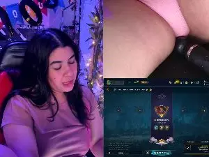 Cam4 Watch Live Sex Cams of DaphneContry