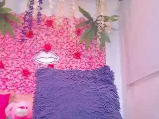Camsoda Adult Webcam of blondesquirt