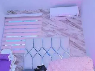 Camsoda Adult Webcam of collett-t