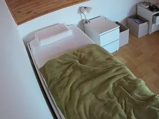 Camsoda Adult Webcam of voyeurcam-julmodels-greybed-1