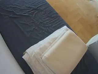 Camsoda Watch Live Sex Cams of voyeurcam-julmodels-greybed-2