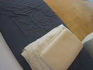 Camsoda Nude Webcam of voyeurcam-julmodels-greybed-2
