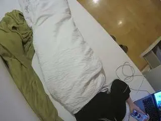 Camsoda Adult Webcam of voyeurcam-julmodels-greybed-2