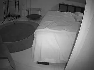 Camsoda Adult Webcams of voyeurcam-julmodels-whitebed-6