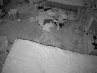 Camsoda Sex Chat of voyeurcam-julmodels-whitebed-5