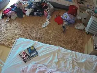 Camsoda Best Webcam of voyeurcam-julmodels-whitebed-5