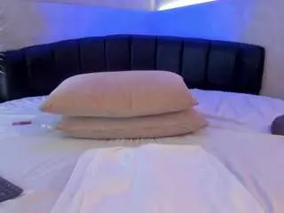 Camsoda Nude Webcam of carozapata