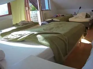 Camsoda Sex Chat of voyeurcam-julmodels-bed-2