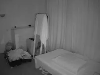 Camsoda Adult Video Chat of voyeurcam-julmodels-reallife-3