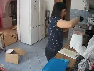 Camsoda Adult Webcam of voyeurcam-julmodels-kitchen