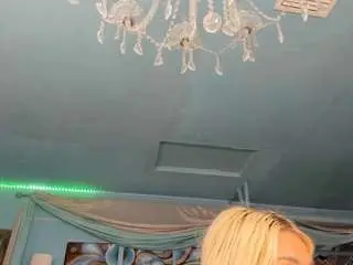 Camsoda Free Porn Cam of adrianna777