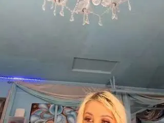 Camsoda Free Live Porn of adrianna777