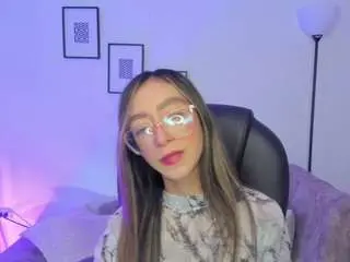 Camsoda Sex Cam of helen-foxy