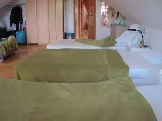 Camsoda Best Webcam of voyeurcam-julmodels-bed-3
