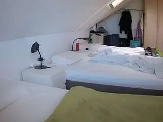 Camsoda Private Sex Chat of voyeurcam-julmodels-bed-4