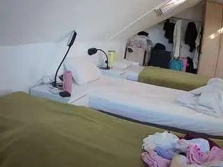 Camsoda Live Porn of voyeurcam-julmodels-bed-4