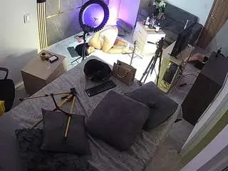 Camsoda Private Sex Chat of voyeurcam-casa-salsa-bedroom-11