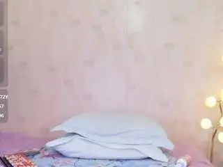 Camsoda Free Live Porn of petitelittleebonyy