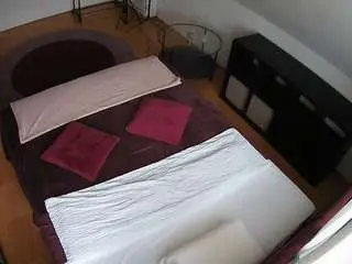Camsoda Watch Live Sex Cams of voyeurcam-julmodels-whitebed-2