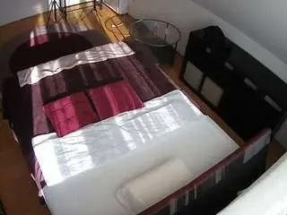 Camsoda Free Porn Cam of voyeurcam-julmodels-whitebed-2