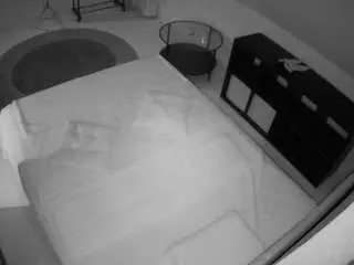 Camsoda Private Sex Chat of voyeurcam-julmodels-whitebed-2