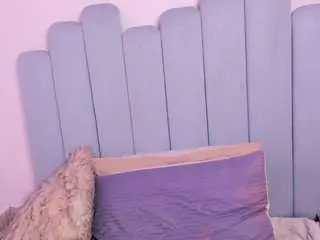 Camsoda Private Sex Chat of violeta-olsen
