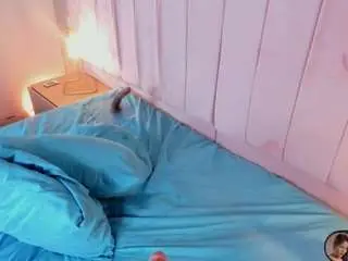 Camsoda Watch Live Sex Cams of hillary-collins