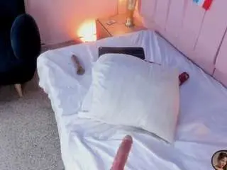 Camsoda Adult Video Chat of hillary-collins