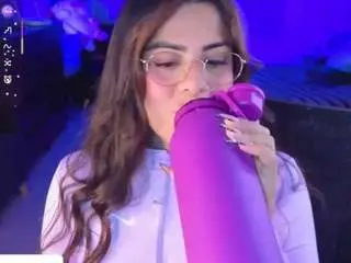Camsoda Nude Webcam of ivynaugthyqueen