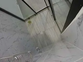 Camsoda Private Sex Chat of voyeurcam-jb-shower-2