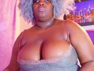 Camsoda Free Porn Cam of black-pussydoll