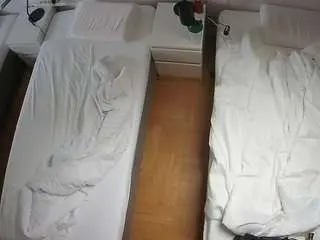 Camsoda Free Porn Cam of voyeurcam-julmodels-bed-5