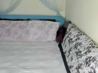 Camsoda Nude Webcam of yasminayazzie
