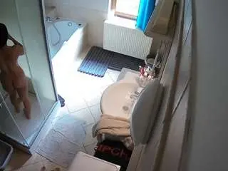 Camsoda Best Webcam of voyeurcam-julmodels-bath-2nd-2