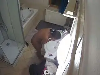 Camsoda Nude Webcam of voyeurcam-julmodels-bath-2nd-2